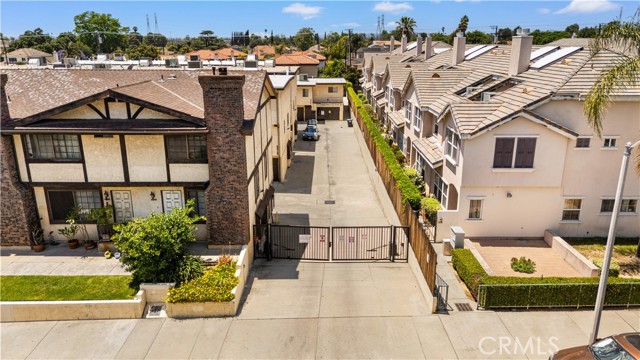 5223 Rosemead Boulevard, San Gabriel CA: https://media.crmls.org/medias/0459390d-baba-4453-bc81-008dfff017a2.jpg