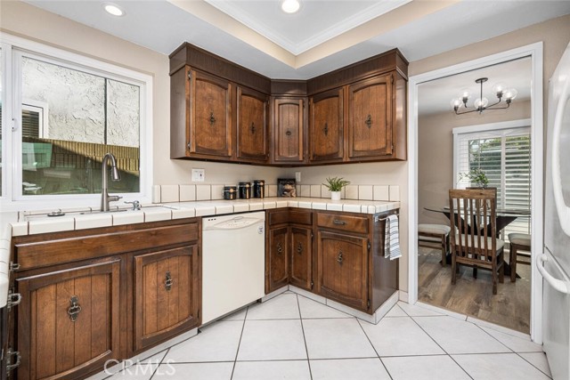 Detail Gallery Image 15 of 74 For 11348 Barbi Ln, Los Alamitos,  CA 90720 - 4 Beds | 2/1 Baths