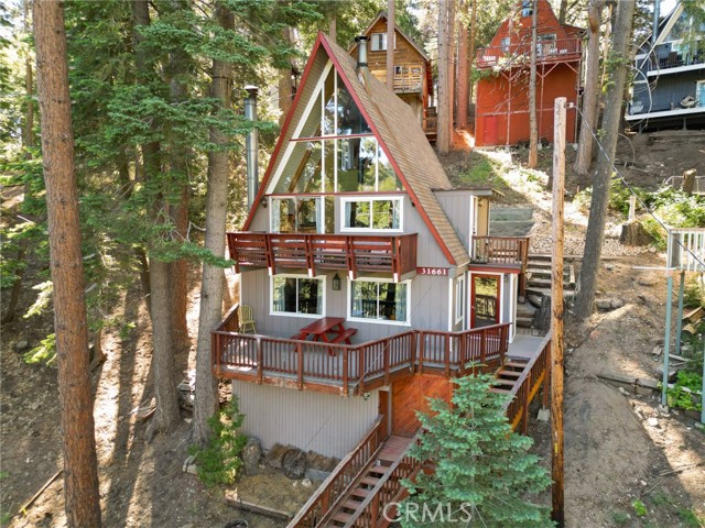 Detail Gallery Image 2 of 29 For 31661 Wagon Wheel, Running Springs,  CA 92382 - 3 Beds | 1/1 Baths