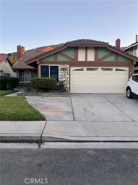 14481 Hillcrest Drive, Fontana, California 92337, 3 Bedrooms Bedrooms, ,2 BathroomsBathrooms,Single Family Residence,For Sale,Hillcrest,IV24249107