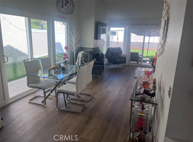 41172 Geranio Circle, Murrieta CA: https://media.crmls.org/medias/045a4947-965c-4085-b261-72264a88cb06.jpg