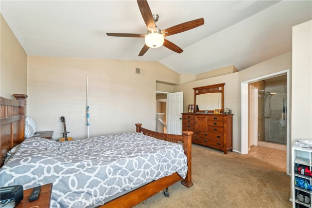 3622 Broken Twig Drive, Norco CA: https://media.crmls.org/medias/045a89a7-9b52-4640-a0bc-7e296b3b784f.jpg
