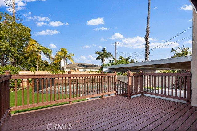 Detail Gallery Image 3 of 38 For 14012 Gershon Pl, Santa Ana,  CA 92705 - 3 Beds | 3 Baths