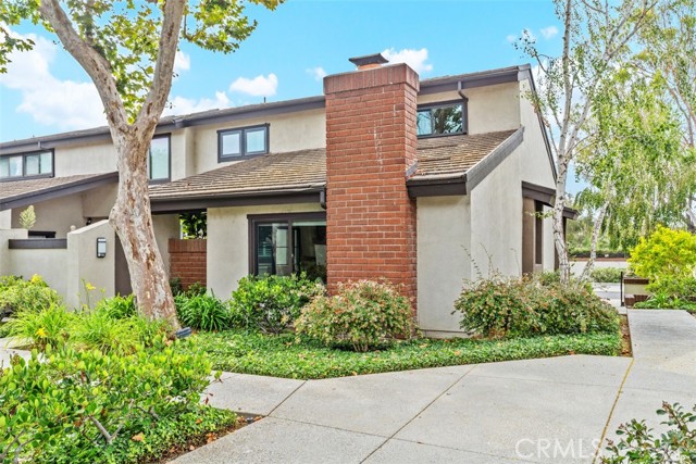 270 Old Ranch Road, Seal Beach CA: https://media.crmls.org/medias/045b1bfc-07cd-4e30-91a0-9a43976604e1.jpg