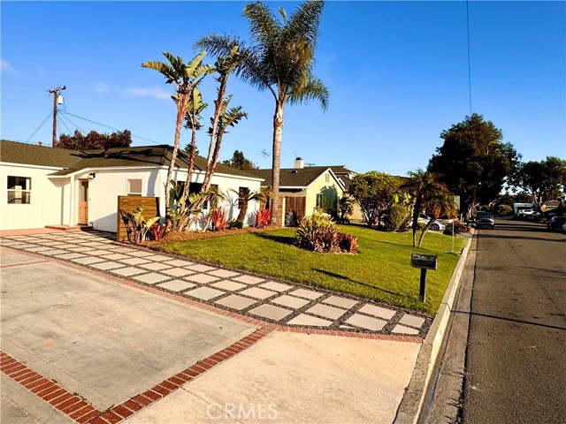 Detail Gallery Image 2 of 35 For 2064 Republic Ave, Costa Mesa,  CA 92627 - 4 Beds | 2 Baths