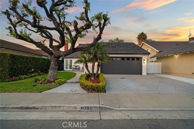 Detail Gallery Image 5 of 51 For 10763 El Centro Avenue, Fountain Valley,  CA 92708 - 5 Beds | 2/1 Baths