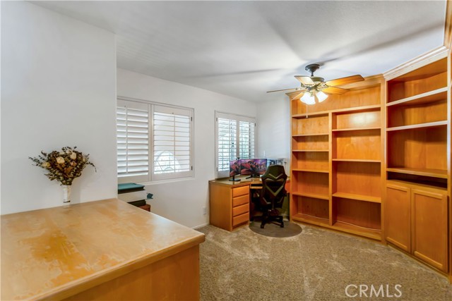 Detail Gallery Image 33 of 38 For 29347 Canyon Rim Pl, Canyon Country,  CA 91387 - 6 Beds | 3 Baths