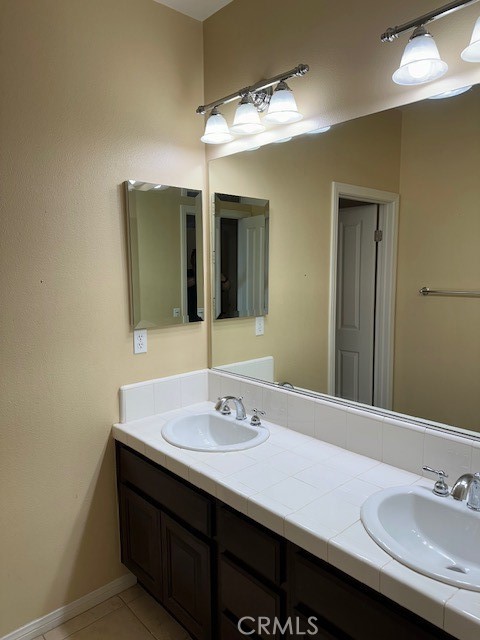 Detail Gallery Image 24 of 28 For 13004 Hillhaven Ct, Victorville,  CA 92392 - 5 Beds | 3/1 Baths
