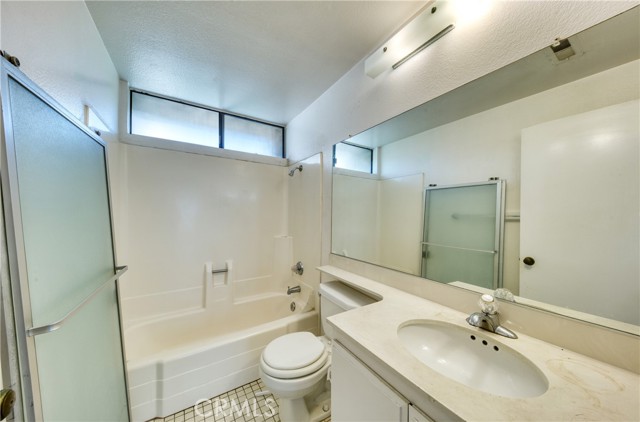 Detail Gallery Image 24 of 33 For 267 Linwood Ave #E,  Monrovia,  CA 91016 - 2 Beds | 2/1 Baths