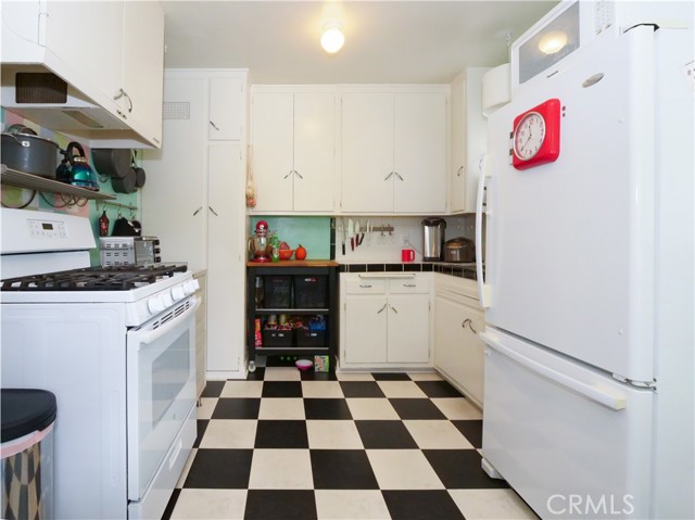 1931 Ruhland Avenue, Redondo Beach, California 90278, 6 Bedrooms Bedrooms, ,4 BathroomsBathrooms,Residential,Sold,Ruhland,SB23015853