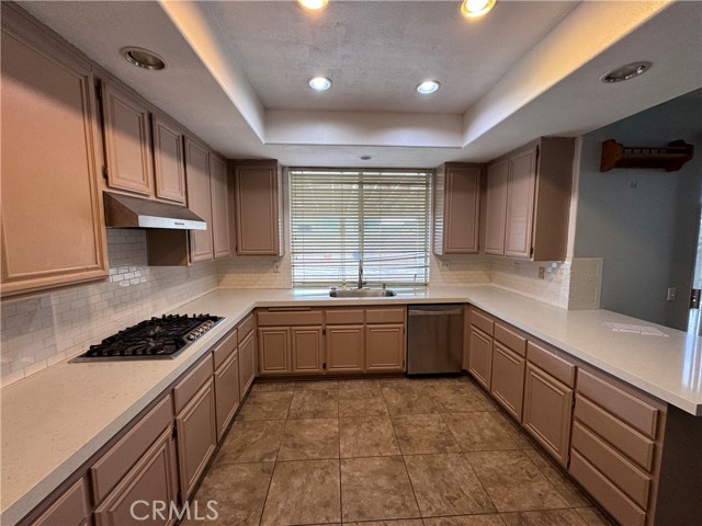Detail Gallery Image 9 of 30 For 13208 Berkeley Ln, Victorville,  CA 92392 - 4 Beds | 2/1 Baths