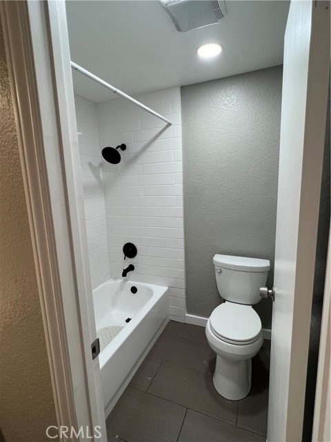 21552 Sterling Drive, Lake Forest CA: https://media.crmls.org/medias/045d181f-8790-4a56-b8c2-e0b51b3372cb.jpg