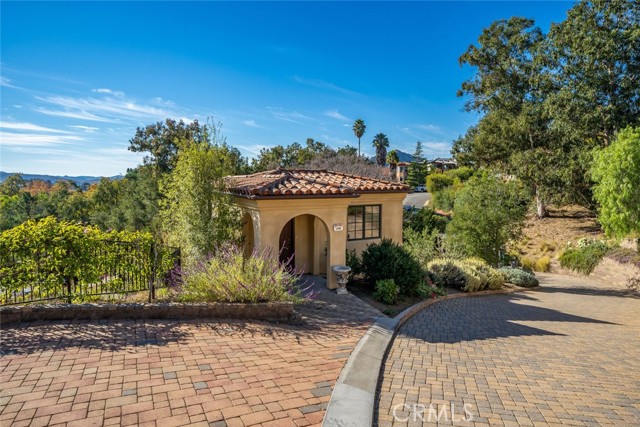 Detail Gallery Image 33 of 56 For 2306 Santa Ynez Ave, San Luis Obispo,  CA 93405 - 4 Beds | 4/1 Baths