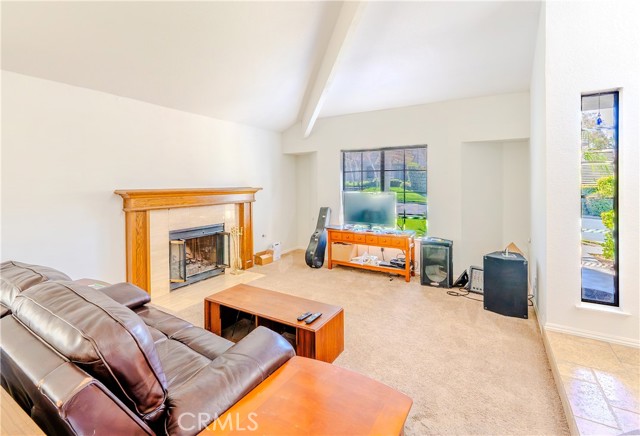 Detail Gallery Image 2 of 19 For 2667 Victoria Park, Riverside,  CA 92506 - 3 Beds | 2 Baths