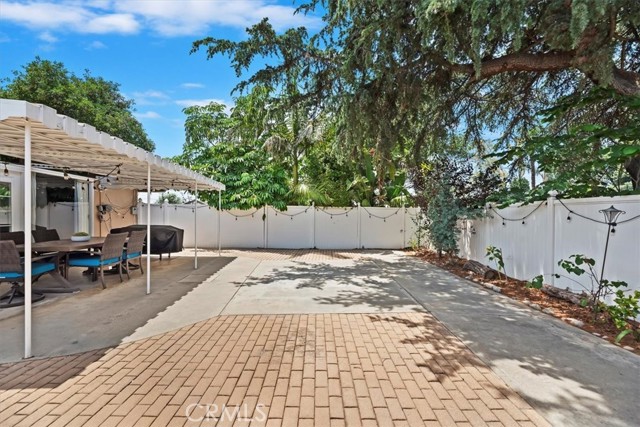 550 N Dexford Drive, La Habra CA: https://media.crmls.org/medias/045d7b09-3703-436c-945b-e8e07b9b5734.jpg