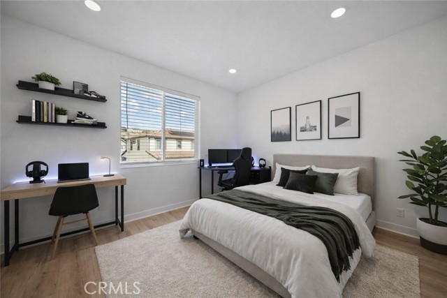 Detail Gallery Image 37 of 56 For 17715 Hillside, Canyon Country,  CA 91350 - 4 Beds | 4 Baths