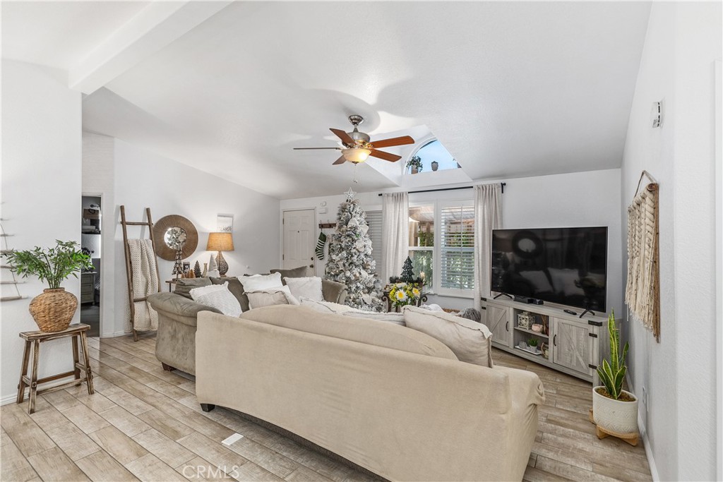 MLS #OC25215640 image #9