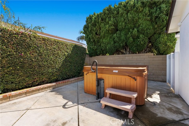 Detail Gallery Image 29 of 44 For 6811 Jardines Dr, Huntington Beach,  CA 92647 - 3 Beds | 2 Baths