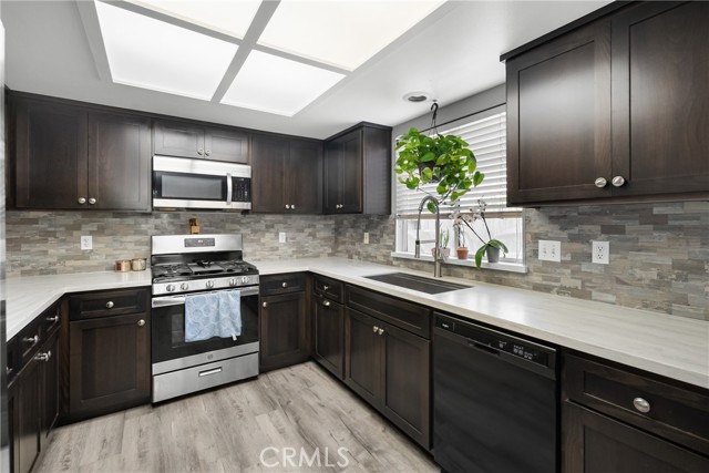 Detail Gallery Image 27 of 37 For 2149 Calle Serena, Santa Maria,  CA 93455 - 3 Beds | 3 Baths