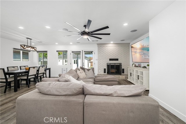 Detail Gallery Image 10 of 75 For 3246 N Marwick, Long Beach,  CA 90808 - 4 Beds | 3 Baths