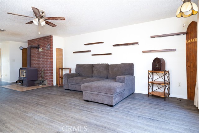 Detail Gallery Image 2 of 49 For 49 Berwick Ln, Oroville,  CA 95966 - 2 Beds | 1/1 Baths