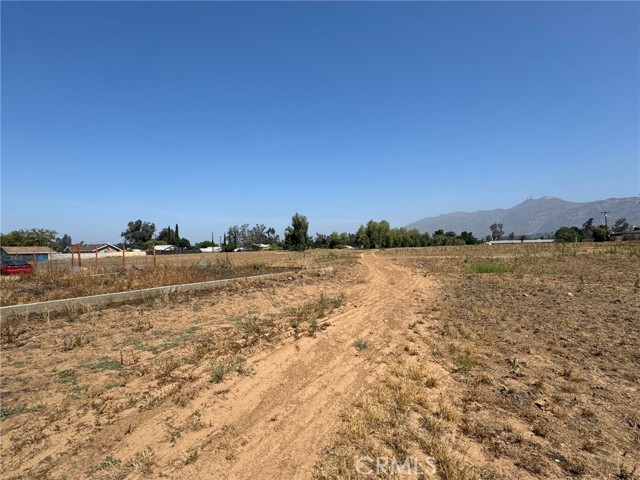 Image 16 of 19 For 21796 Cottonwood Avenue