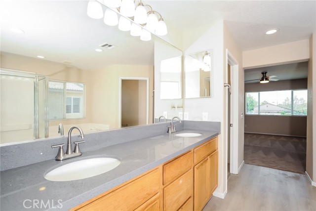 Detail Gallery Image 7 of 17 For 45529 36th St, Lancaster,  CA 93535 - 5 Beds | 3 Baths