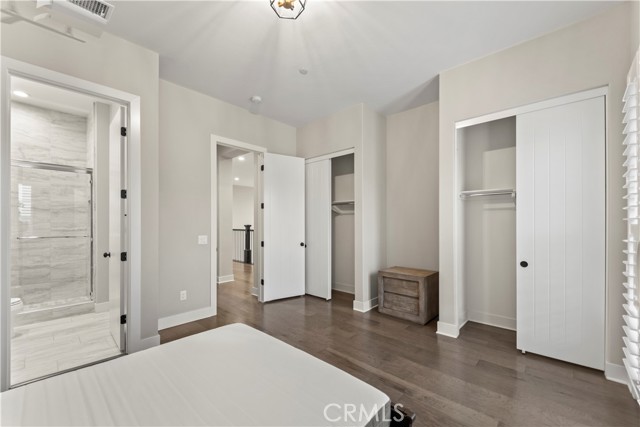 Image 32 of 63 For 51 Redshift  