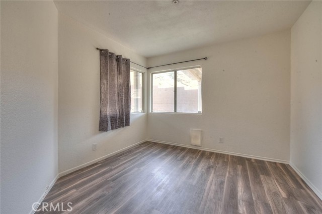 14319 Weeping Willow Lane, Fontana CA: https://media.crmls.org/medias/046386e4-5501-415c-803f-6a327d259d67.jpg