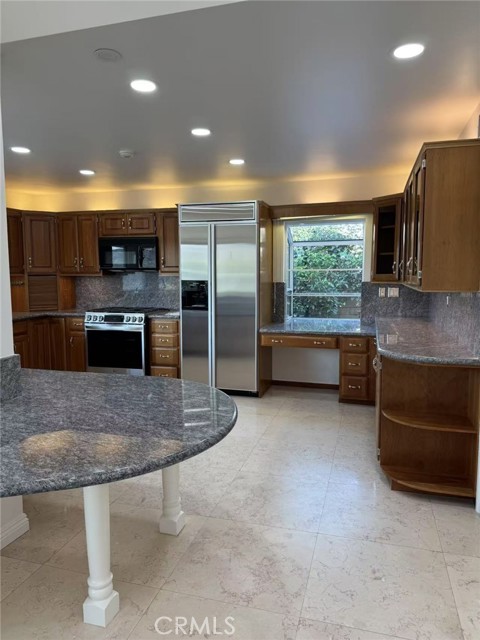 1461 Flinton Court, Westlake Village CA: https://media.crmls.org/medias/04639859-6089-4090-91e5-0f7a755a6d78.jpg