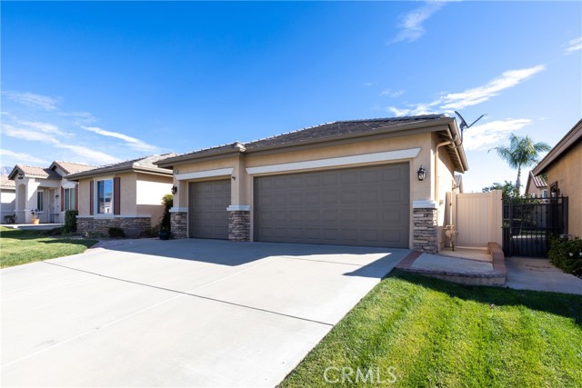 Detail Gallery Image 4 of 45 For 1070 Waterleaf Ct, Beaumont,  CA 92223 - 4 Beds | 2 Baths