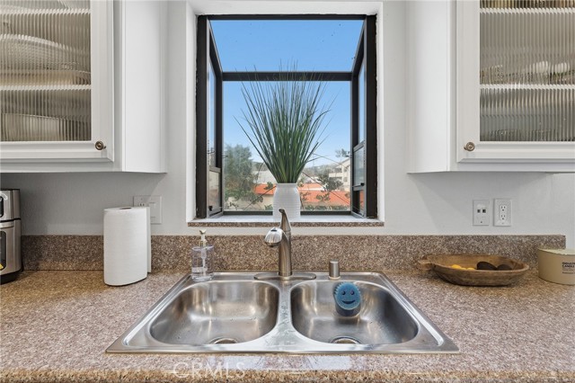 Detail Gallery Image 9 of 31 For 28031 Sarabande, Canyon Country,  CA 91387 - 3 Beds | 2 Baths