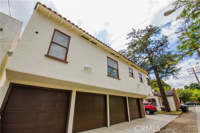 711 W 6th Street, Corona CA: https://media.crmls.org/medias/0464a192-ddd0-4fce-87ef-b9181a1b54f8.jpg