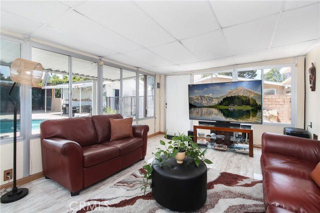 8527 Casaba Avenue, Winnetka CA: https://media.crmls.org/medias/0464cdbd-9462-4a13-b113-e658bc32046c.jpg