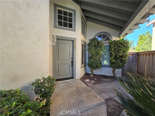 Detail Gallery Image 2 of 28 For 6731 Dove Ln, Riverside,  CA 92506 - 3 Beds | 2/1 Baths