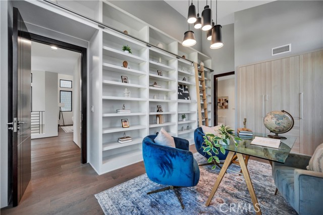 332 Avenue E, Redondo Beach, California 90277, 5 Bedrooms Bedrooms, ,6 BathroomsBathrooms,Residential,For Sale,Avenue E,SB26070979