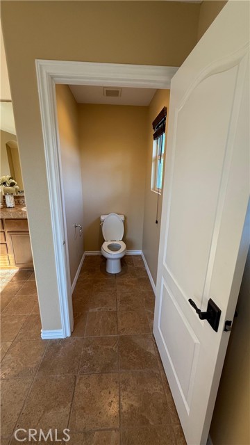 Detail Gallery Image 12 of 17 For 8501 Browns Creek, Canoga Park,  CA 91304 - 5 Beds | 3 Baths