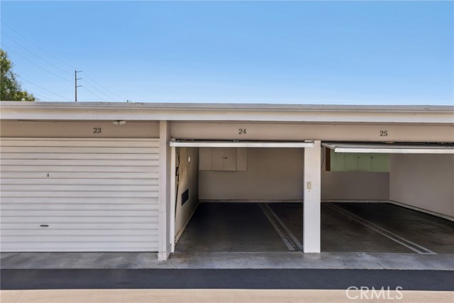 3110 Merrill Drive, Torrance CA: https://media.crmls.org/medias/04665372-be1f-497a-9e12-ea5f4c77345c.jpg