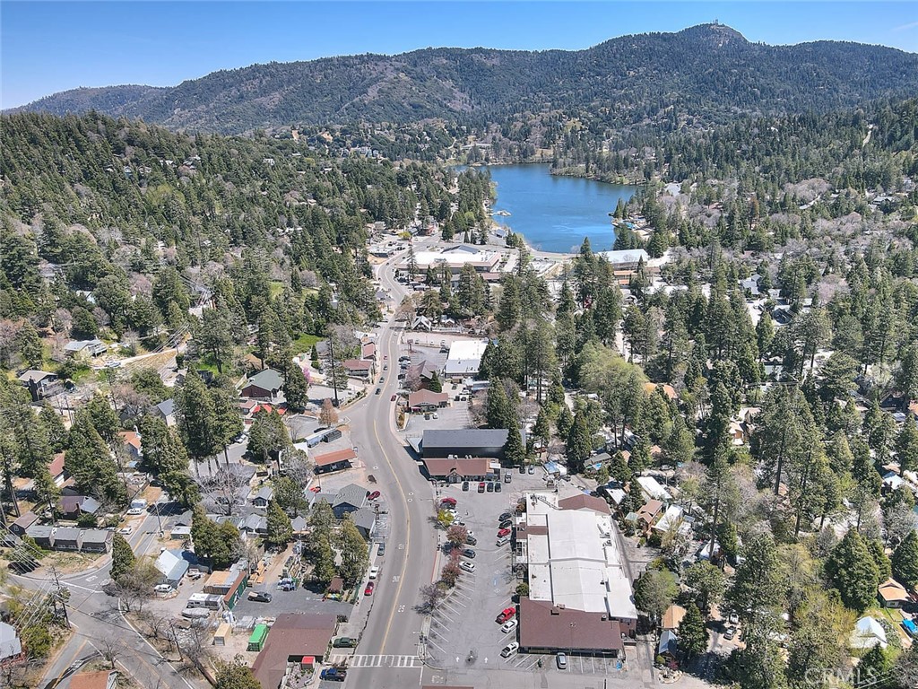 https://media.crmls.org/medias/046714be-a108-4392-9add-0ef0c4fb17cf.jpg?preset=X-Large