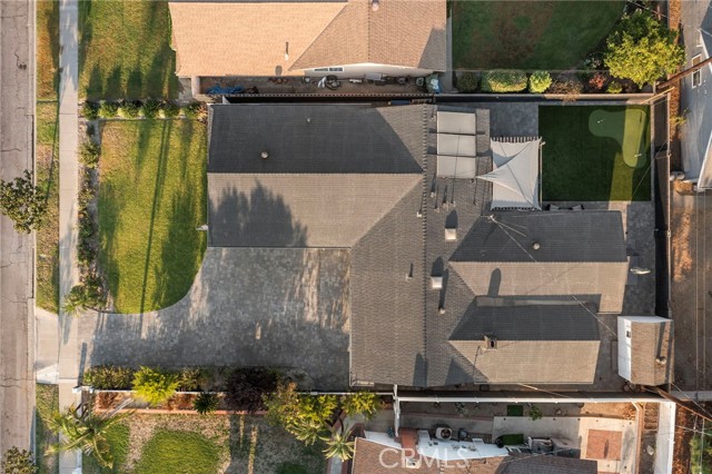 5228 E Minuet Lane, Anaheim CA: https://media.crmls.org/medias/0468ae94-9e7b-45f6-a540-13467b6e9472.jpg
