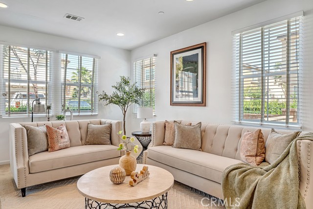 Detail Gallery Image 7 of 36 For 3071 E via Rosso, Ontario,  CA 91764 - 3 Beds | 2/1 Baths