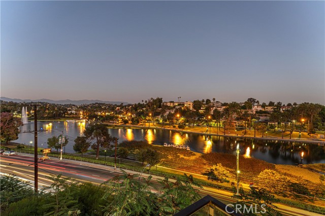 Detail Gallery Image 6 of 14 For 614 Belmont Ave, Los Angeles,  CA 90026 - 3 Beds | 4 Baths