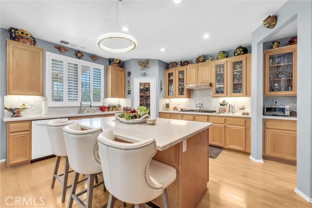Detail Gallery Image 10 of 47 For 7154 Ohio River Dr, Corona,  CA 91752 - 5 Beds | 4 Baths