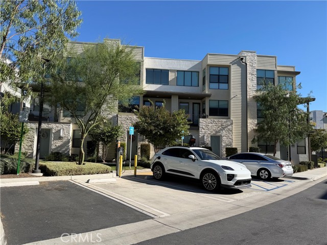 11053 Momentum Drive, Rancho Cucamonga CA: https://media.crmls.org/medias/046b5865-4236-4d42-8d8d-5084b2fbc7ea.jpg