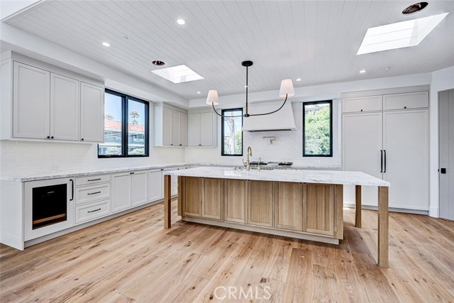 1400 Esplanade, Redondo Beach, California 90277, 4 Bedrooms Bedrooms, 0 ,4 BathroomsBathrooms,Residential,For Sale,Esplanade,0,SB26127556