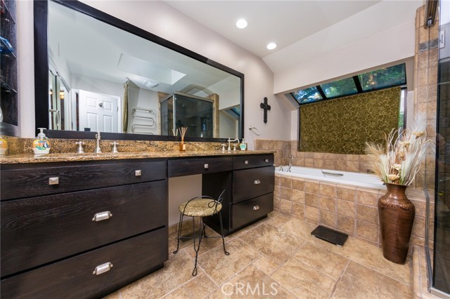 Detail Gallery Image 21 of 43 For 25009 Atwood Blvd., Newhall,  CA 91321 - 3 Beds | 3/1 Baths