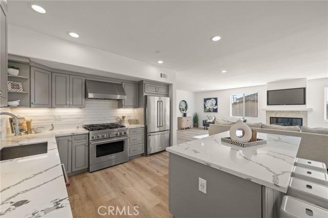 Detail Gallery Image 15 of 60 For 204 N Prospect #B,  Redondo Beach,  CA 90277 - 4 Beds | 3 Baths