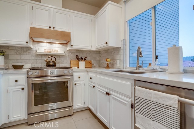 1300 12th Street, Manhattan Beach, California 90266, 2 Bedrooms Bedrooms, ,3 BathroomsBathrooms,Residential,Sold,12th,OC21247475
