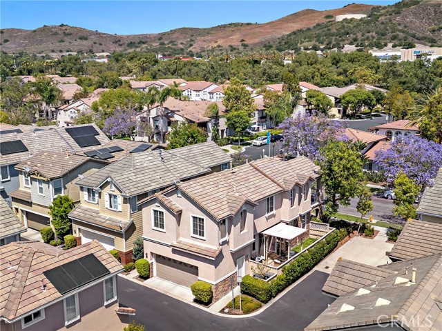 81 Mercantile Way, Ladera Ranch CA: https://media.crmls.org/medias/046d69ac-76a3-4ee7-b311-7b5fa6f0df16.jpg