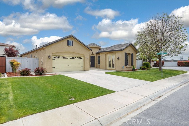 Detail Gallery Image 2 of 40 For 9405 via Lugano, Bakersfield,  CA 93312 - 4 Beds | 3/1 Baths